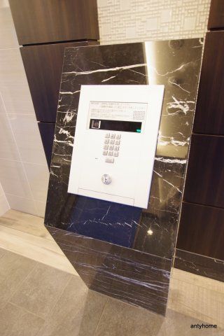 プレサンス心斎橋ニスト　仲介手数料無料のセキュリティ