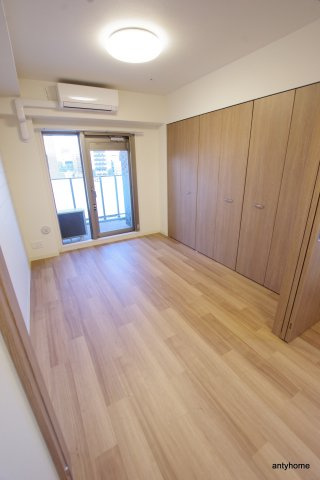 プレサンス心斎橋ニスト　仲介手数料無料の洋室