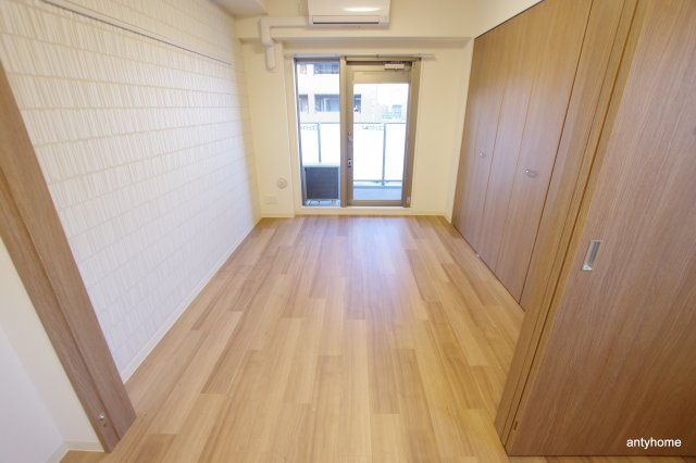 プレサンス心斎橋ニスト　仲介手数料無料の洋室