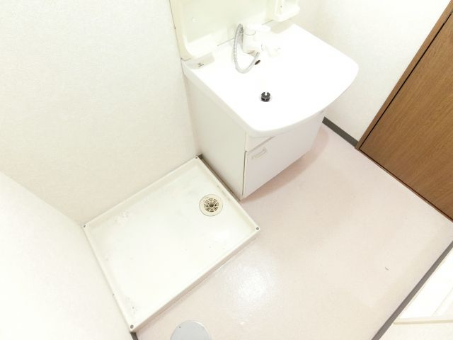 リーヴァ三日市の洗面所