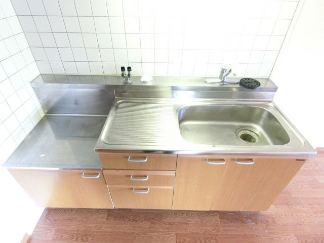 リーヴァ三日市のキッチン