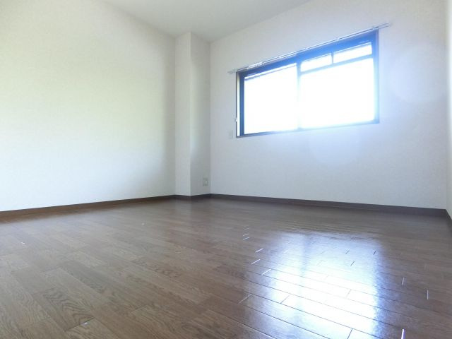 リーヴァ三日市の寝室