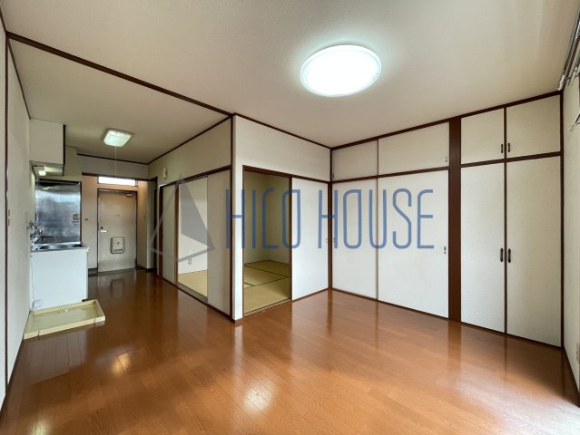 YSハイツ２の居間・リビング|ゆったりとしたリビングです