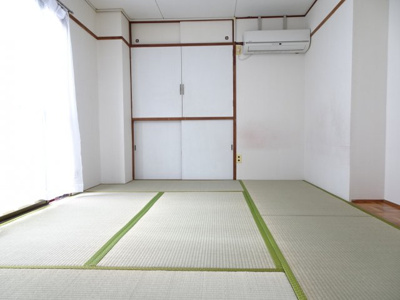 【内装】 | 佐藤ビル | 佐藤ビル　和室６帖（キッチン側から）