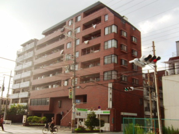 オークヒルズの外観
