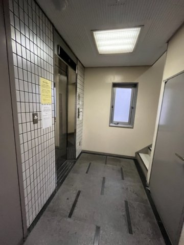 昭栄ビルのロビー
