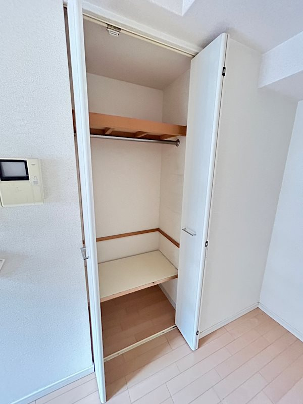 スワンズ神戸三宮イーストの収納