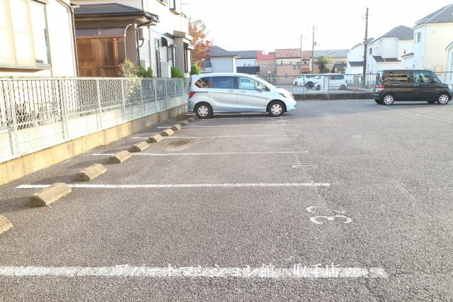 トータスレジデンスの駐車場