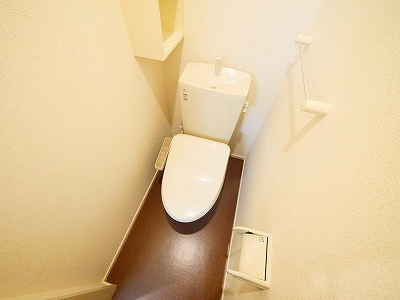 Ｈ．Ｔ．ミニョンⅤのトイレ|落ち着いた色調のトイレです