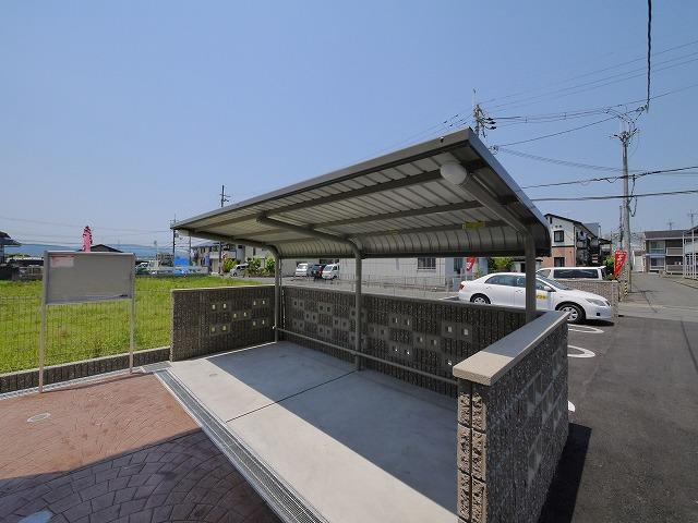 Ｈ．Ｔ．ミニョンⅤのその他共用部分|ゆったりとした駐輪スペース。
