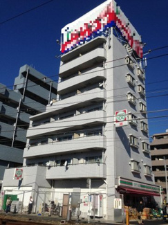 【外観】 | 小田急線・南武線「登戸」駅徒歩3分の好立地！駅近のお部屋をお探しの方にオススメ☆1階にローソンがあるのでお買い物に便利ですね◎