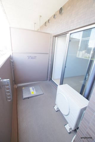 アドバンス西梅田　仲介手数料無料のバルコニー