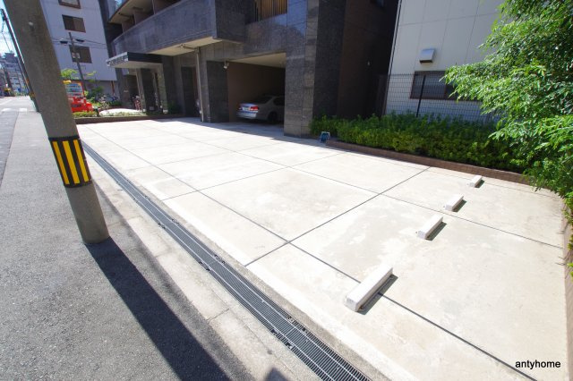 アドバンス西梅田　仲介手数料無料の駐車場
