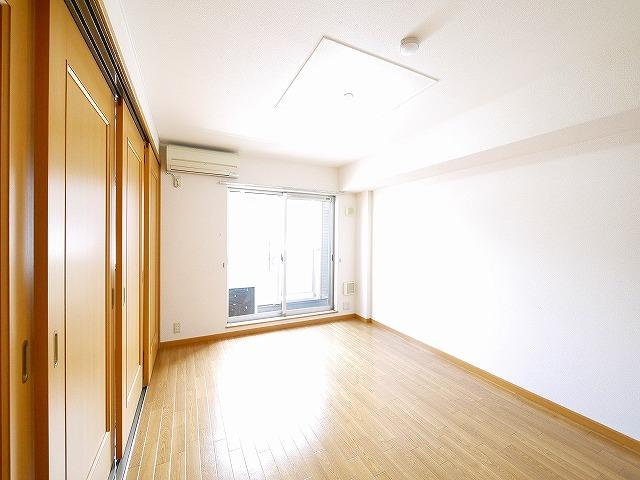 リバーサイド神田の居間・リビング|ゆったり過ごせる居間です