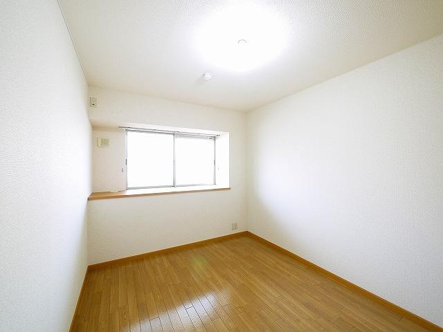 リバーサイド神田の洋室|明るい洋室です