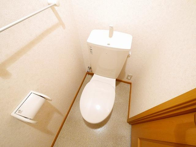 リバーサイド神田のトイレ|落ち着いた色調のトイレです