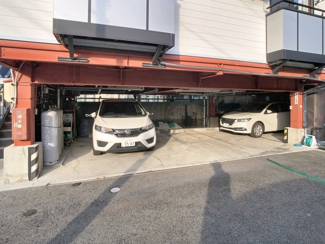 コーポ東海林の駐車場