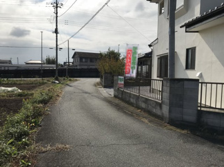 【前面道路含む現地写真】