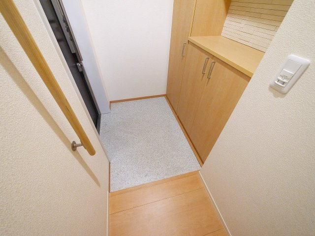Dear Court ダイアンの玄関|シューズボックスにはたくさんの靴を収納出来ますよ。
