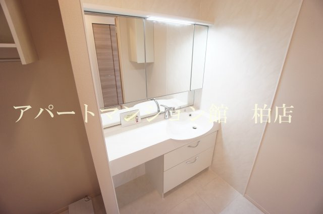 BLESSHOUSE柏西町Bの独立洗面台