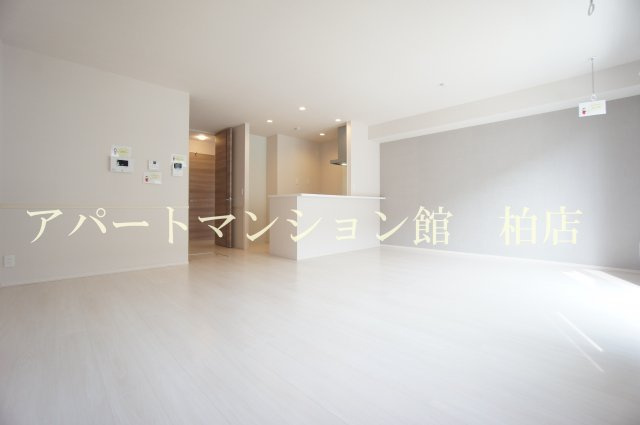 BLESSHOUSE柏西町Bの居間・リビング