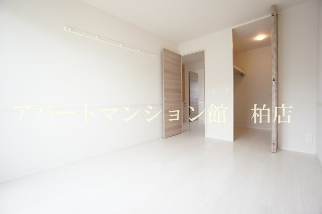 BLESSHOUSE柏西町Bの洋室