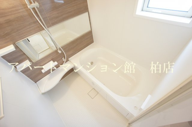 BLESSHOUSE柏西町Bの浴室