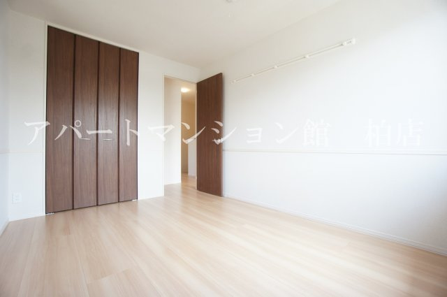 BLESSHOUSE柏西町Dの洋室