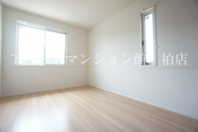 BLESSHOUSE柏西町Dの洋室