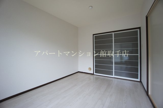 ビラージュ取手の洋室