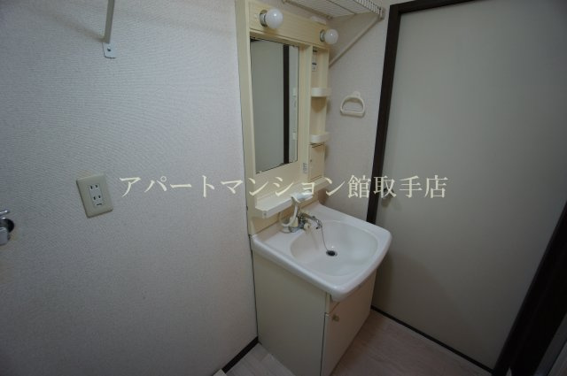 ビラージュ取手の独立洗面台