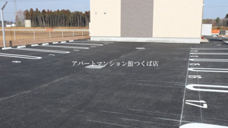 【駐車場】