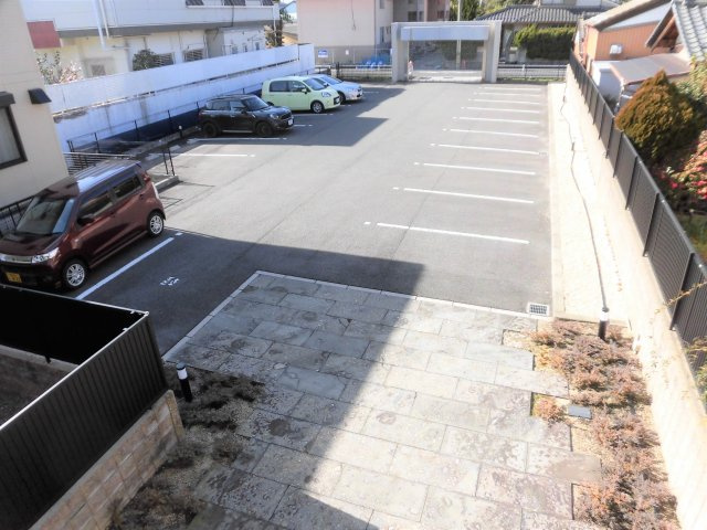 I.S.M Ⅳの駐車場