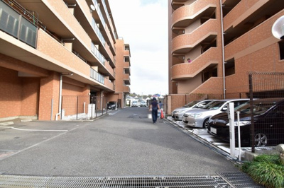 【駐車場】 | ファミールガーデン横浜・小机四番館