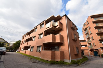 【外観】 | ファミールガーデン横浜・小机四番館 | 最上階3階につき眺望・通風良好です♪