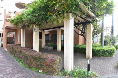 【エントランス】 | ファミールガーデン横浜・小机四番館 | JR横浜線「小机」駅徒歩18分！