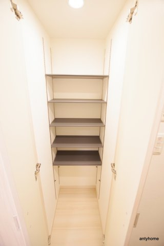 プレジオ内代　仲介手数料無料の収納