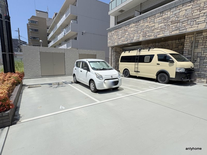 プレジオ内代　仲介手数料無料の駐車場