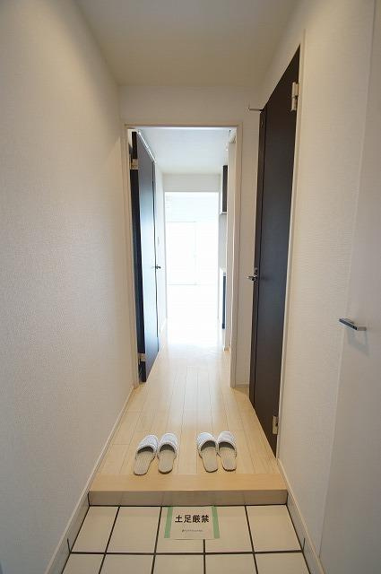 リフェスタ渡辺通の玄関|リフェスタ渡辺通（1R）