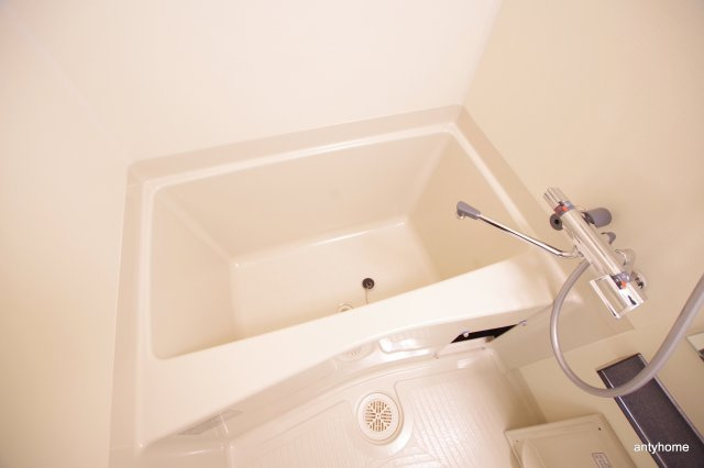 プレサンス難波クチュール　仲介手数料無料の浴室