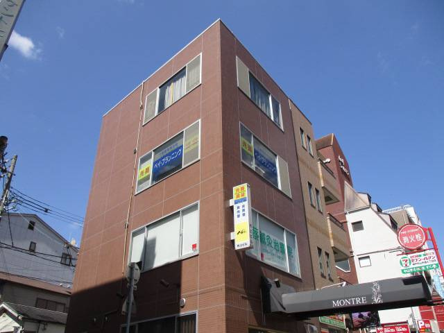 村上ビルの外観