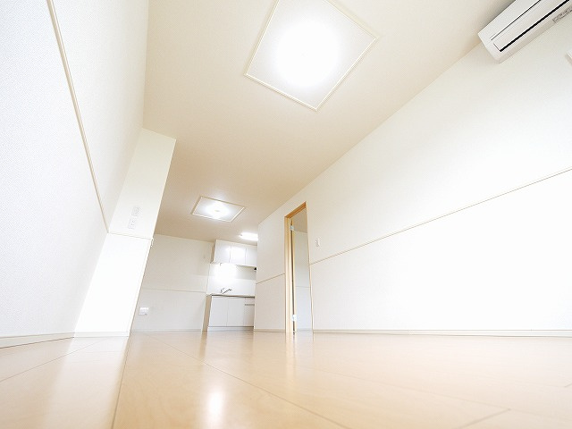 ソレイユ（田町）の居間・リビング|ゆったりとした居間です