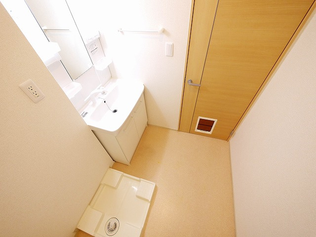 ソレイユ（田町）の洗面所|脱衣スペースもあります