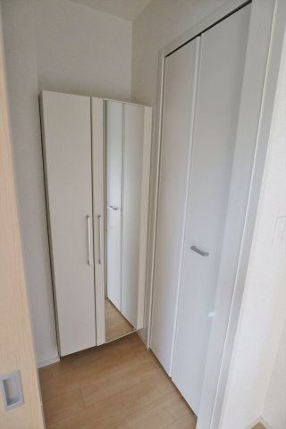 優竣弐番館の玄関