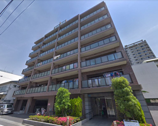 【外観】 | 7階南西角部屋につき採光・通風良好です。廊下側も人通りが少なくプライバシーを保てます。