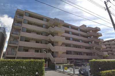 【外観】 | ルイシャトレ鶴見イーストコート | 小さなお子様がいるご家族でも安心の1階住戸です♪