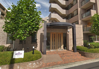 【エントランス】 | ルイシャトレ鶴見イーストコート | JR京浜東北・鶴見線「鶴見」駅バス6分「向井町4丁目」停徒歩1分！京浜急行線「京急鶴見」駅徒歩20分の2路線2駅利用可能！