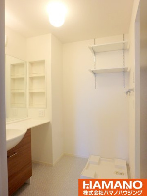 【洗面所】 | ガーデンハイツ | 明るい洗面所です