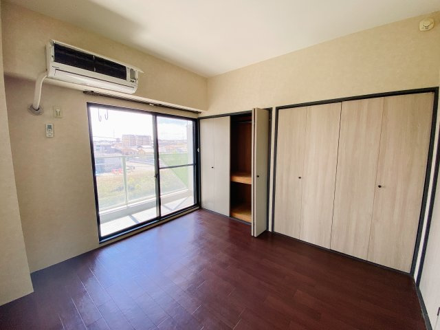 リバーサイドJ1の洋室