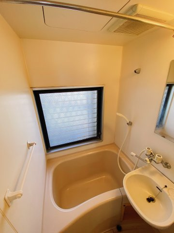 リバーサイドJ1の浴室